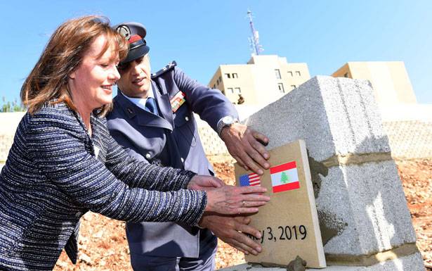 حجر الأساس لمشروع تشييد مبنيين في معهد قوى الأمن الداخلي
عثمان : هدفنا الوصول بالأمن نحو عمل شرطي نموذجي
ريتشارد : شرف لنا أن تكون جزءاً من خطّتكم الإستراتيجيّة