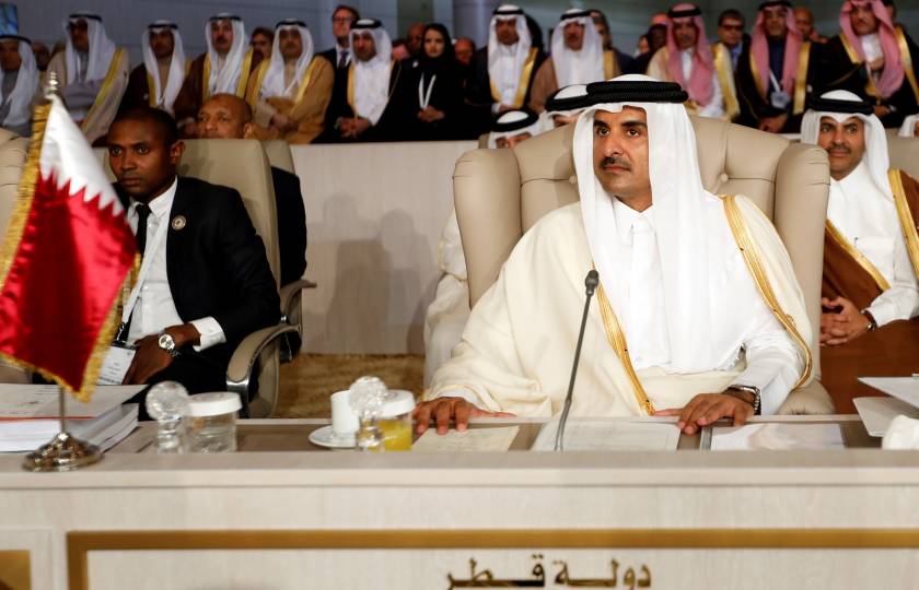اتصال هاتفي بين رئيس حكومة البحرين وأمير قطر يثير جدلا واسعا