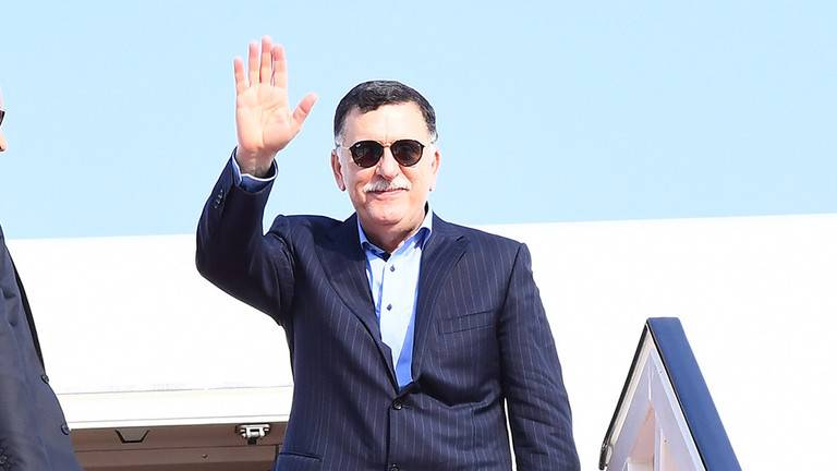 السراج يبدأ جولة أوروبية يلتقي فيها كونتي وميركل وماكرون
