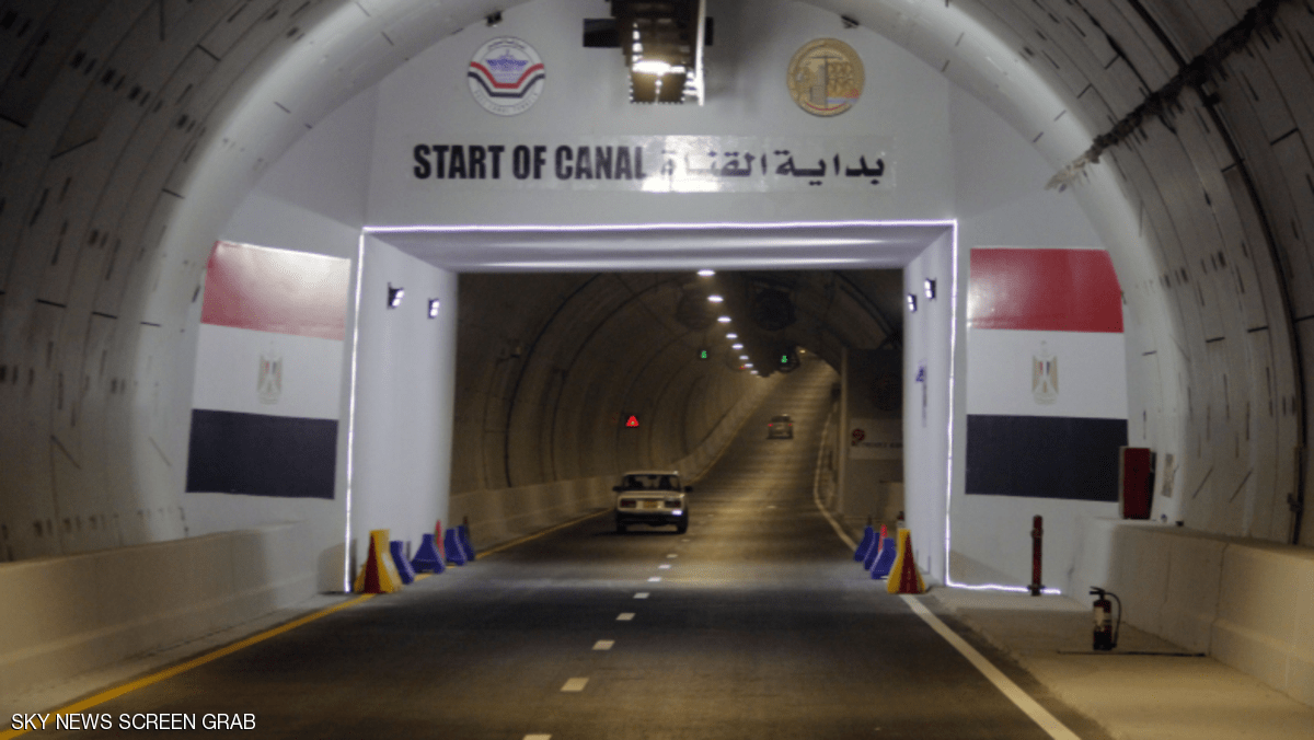 بالصور.. بدء التشغيل التجريبي لأنفاق قناة السويس