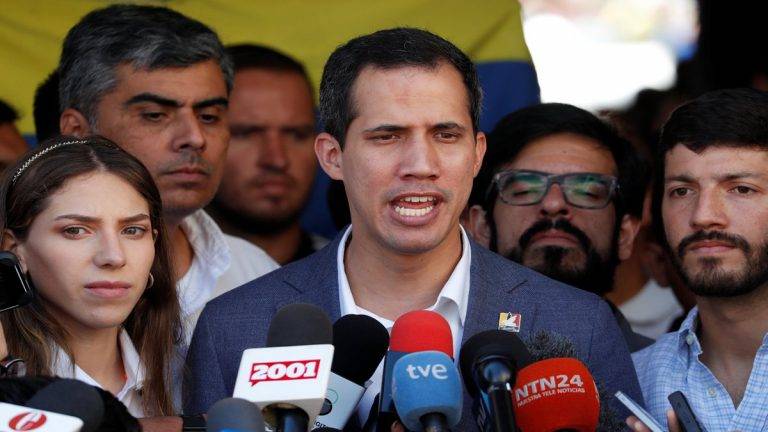 غوايدو يتحدث عن أسباب فشل الانتفاضة العسكرية على الرئيس الفنزويلي مادورو