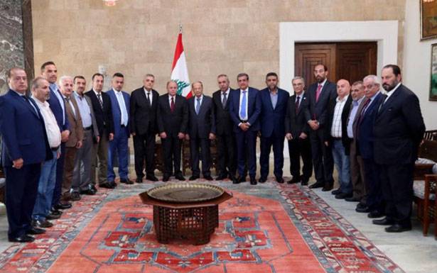 الإتحاد العمّالي العام ونقابات المصالح المستقلّة في بعبدا

عون: لن نقبل بأيّ إجراء يُطاول الطبقتين الفقيرة والمتوّسطة