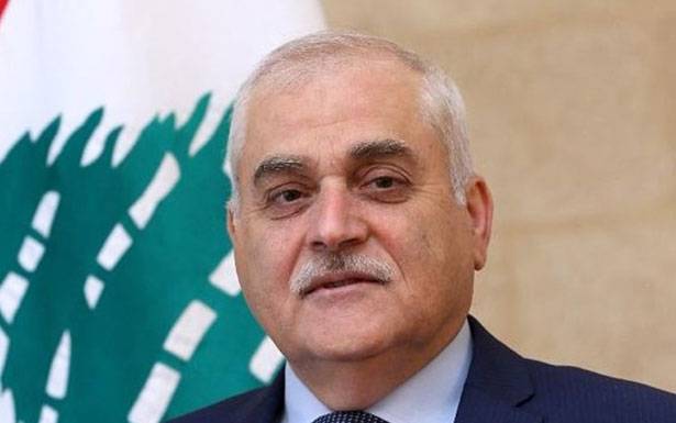 جبق عرض خفض أسعار الأدوية

وأكد رفع السقف المالي لمستشفى الراسي