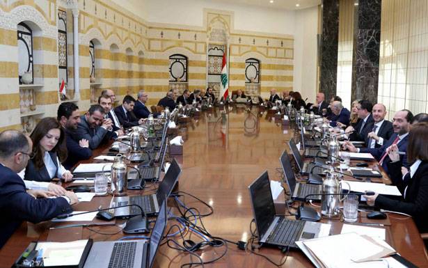 مجلس الوزراء : الحكومة حريصة عــلــى استقلالـيّة مصرف لـبـنـان

الـجراح : وضعنا خطّـة لخفض العجز ووقــف الهدر... وحذارِ الإشاعات