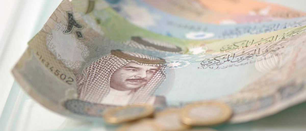 دول خليجية تنقذ البحرين من تباطؤ اقتصادي وارتفاع في الدين