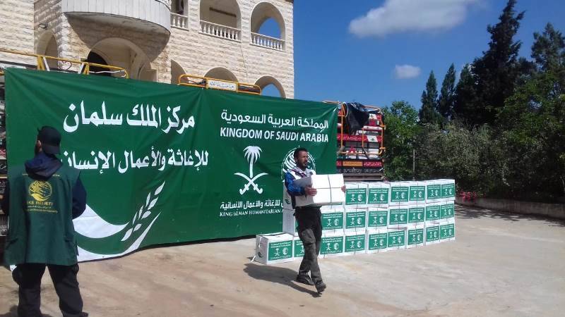 توزيع سلل غذائية رمضانية في عرمون وصور ووادي خالد