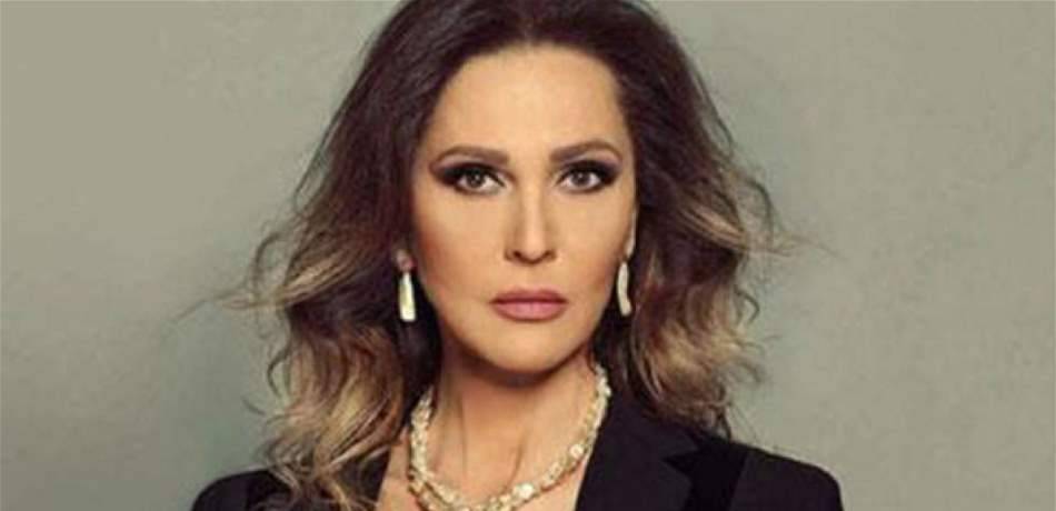 بعدما أبكت الجمهور بأداء الأم المفجوعة.. رولا حمادة تكشف ما حصل معها بسن الـ13! (فيديو)