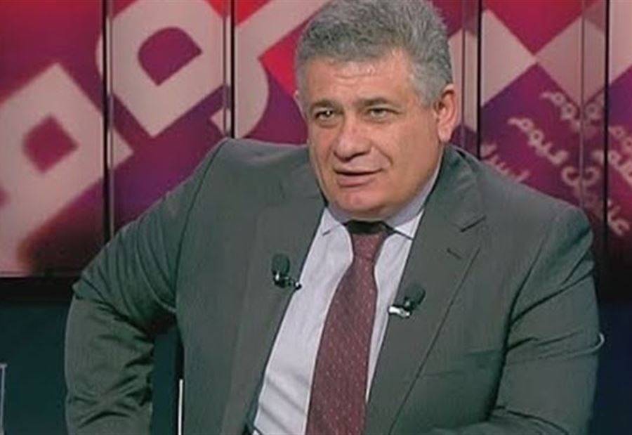 ضو يكشف: ورشة ديكور ناشطة في احد المقرات الرسمية!