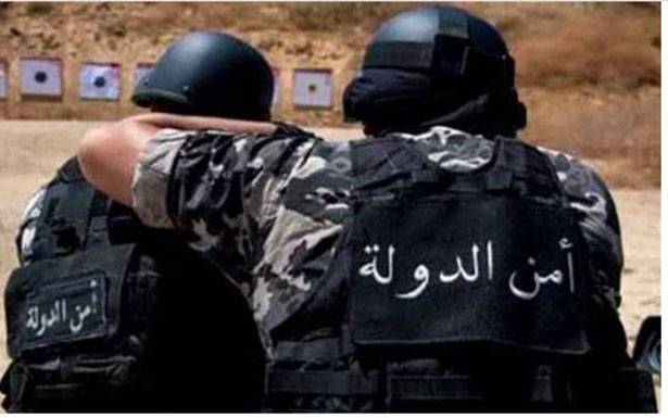 مُداهمة «الأخبار» تتفاعل... جنبلاط : هل عدنا الى الوصاية؟

«نقابة المحرّرين»: لن نتوانى عن الدفاع عن لبنان الديموقراطي

الكعكي: «المطبوعات» المرجعيّة الوحيدة للتعامل مع الصحافة