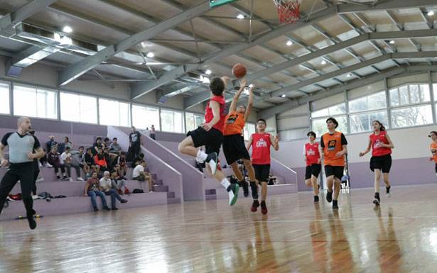 ســلـة : انـطــلاق دوري جونيور «NBA-LAU»

ونتائـــج مباريـات الجولـــة الأولــى