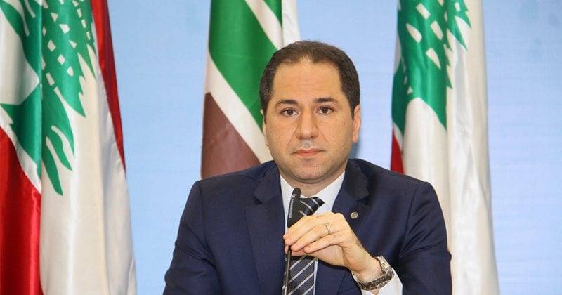 سامي الجميل ذكر بموقف الرئيس عون عام 2008 الرافض لما يجري بالمنصورية الآن