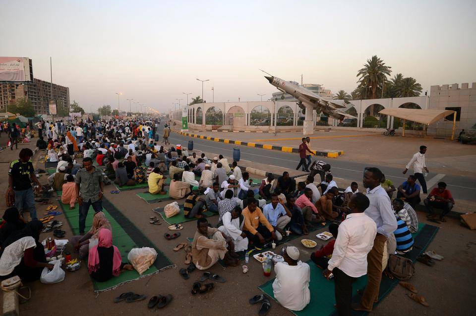 السودان.. مفاوضات بين القوى والانتقالي لـ72 ساعة