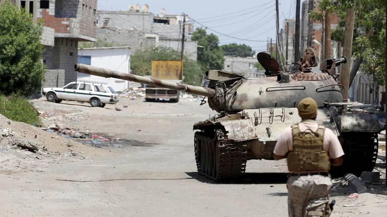 تقرير: الحوثيون يتقدمون في محافظة جنوبية إثر خلافات داخل قوات التحالف