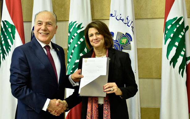 الحسن بحثت مشاريع اقتصادية
مع وفد غرفة طرابلس