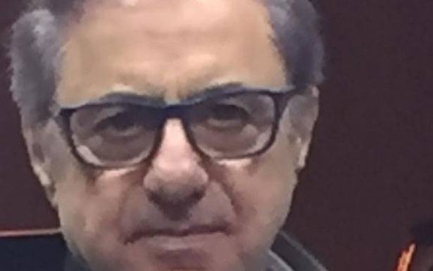 حذر من تداعيات أزمة الموازنة

عيراني: كأننا في حفلة جنون

و«حارة كل مين ايدو الو»