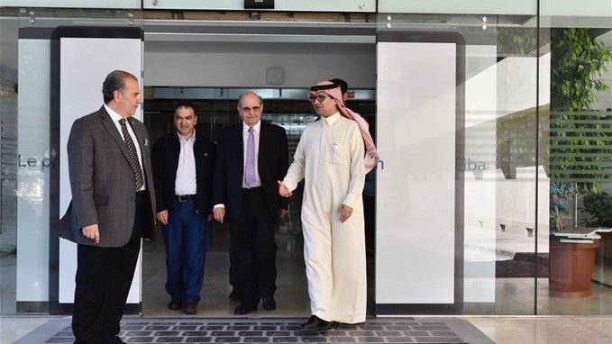 البخاري في "أوتيل ديو" للاطمئنان على صحّة البطريرك صفير