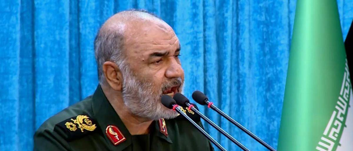 إيران تعلق على التحشيد الأمريكي: يدنا على الزناد ومستعدون للمواجهة