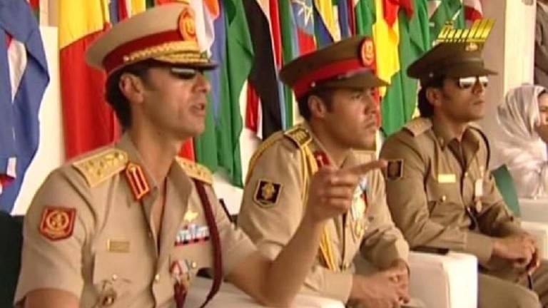 صورة نادرة لنجلي القذافي المعتصم وخميس!