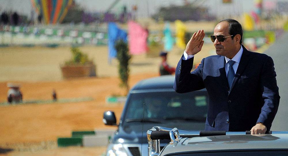 ضيف مصر الكريم"... السيسي يستقبل ملك البحرين