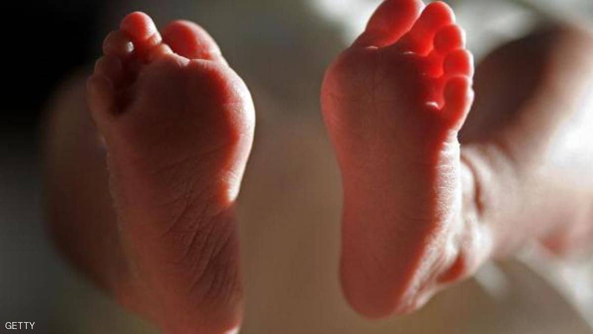 في الفرصة الأخيرة.. أنجبت 3 أطفال دفعة واحدة
