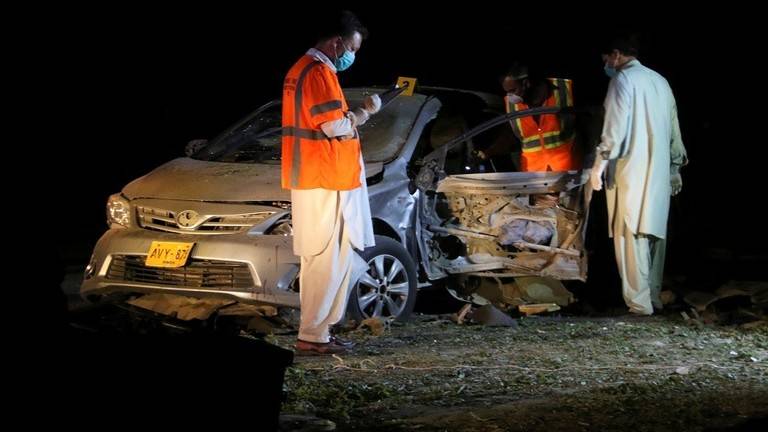 مقتل 4 من الشرطة وإصابة آخرين بتفجير عبوة ناسفة في باكستان