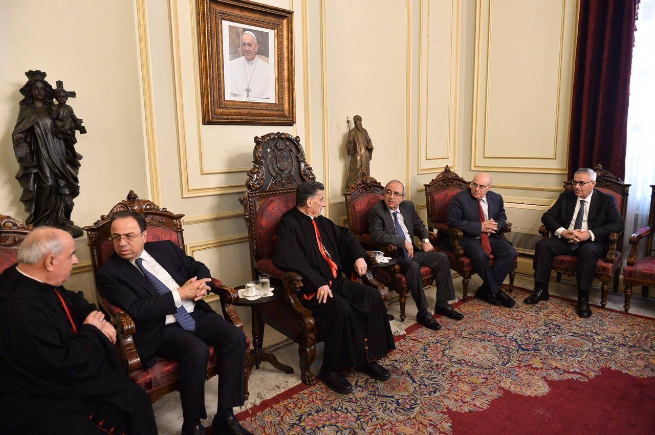 الراعي استقبل مزيدا من المعزين بصفير في بكركي