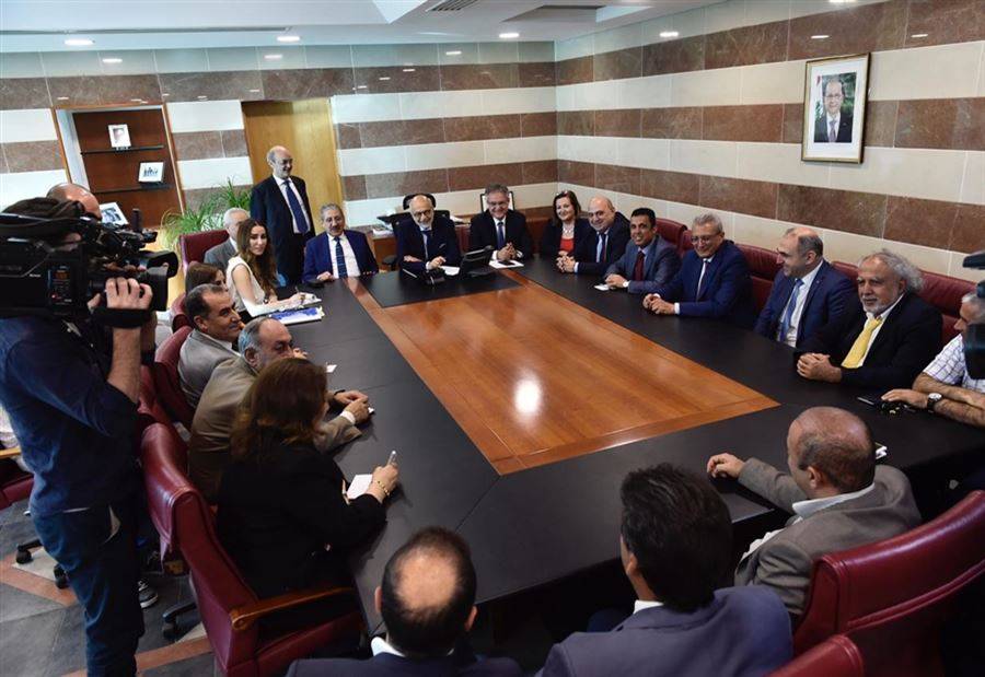 شهيب طمأن مجلس اللبنانية إلى عدم المساس بالرواتب