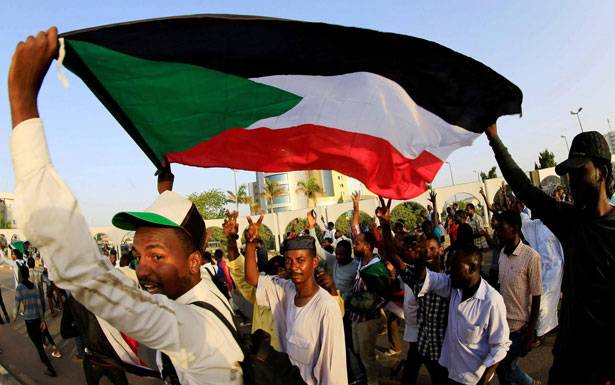 المعارضة السودانية تمهل «العسكري» 72 ساعة لانهاء النقاط الخلافية