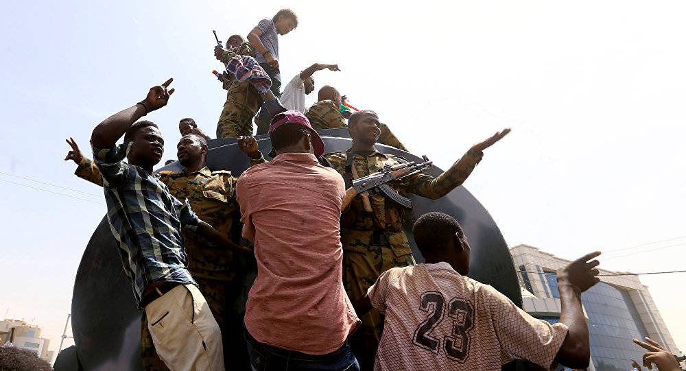 أول تعليق من المجلس العسكري على أحداث "الاثنين الأسود" في السودان