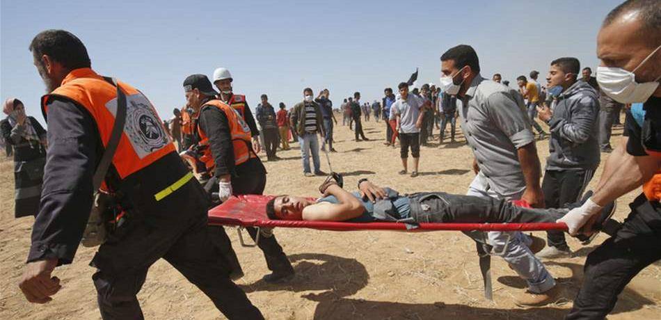 إصابة 13 فلسطينياً خلال مواجهات مع الجيش الإسرائيلي شرق قطاع غزة