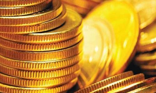 الذهب ينزل مع ارتفاع الدولار