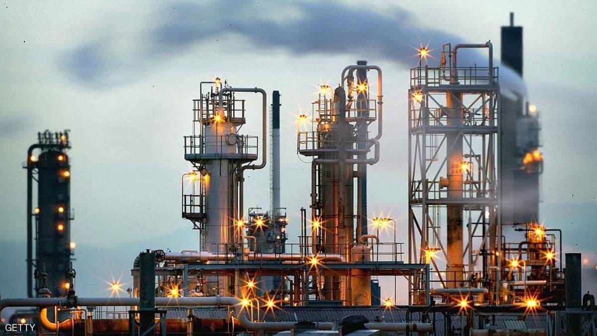 النفط "يقفز" بعد الهجوم على محطتي الضخ بالسعودية