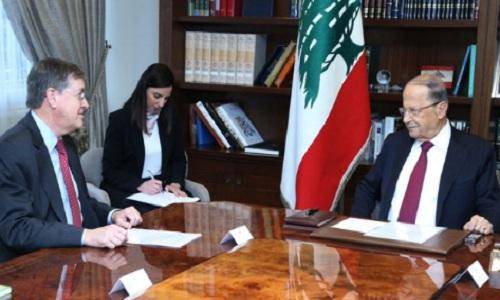 الرئيس عون مستقبلا ساترفيلد: لبنان متمسك بسيادته برا وبحرا وجوا