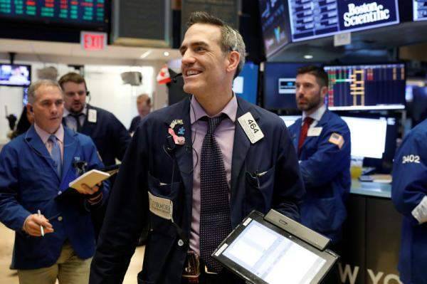 الأسهم الأميركية تواصل مكاسبها.. "داو جونز" يقفز 1.4% إلى 25677.1 نقطة