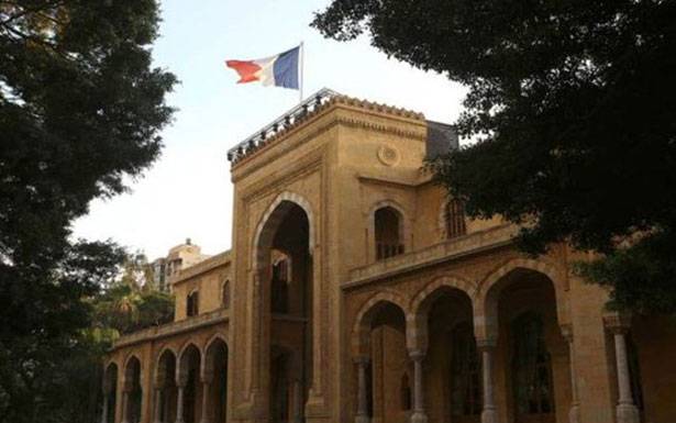 السفارة الفرنسيّة: لودريان سيمثّل

ماكرون في مراسم جنازة صفير