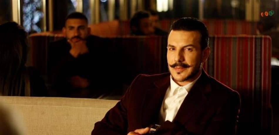 مجدداً "الكاتب" بمرمى الاتهام: دعاوى بالجملة ضده.. ومسلسلان يسرقان الأنظار منه