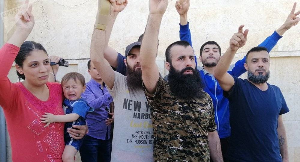 إتمام عملية تبادل أسرى بين الجيش السوري والتنظيمات الإرهابية عبر معبر العيس