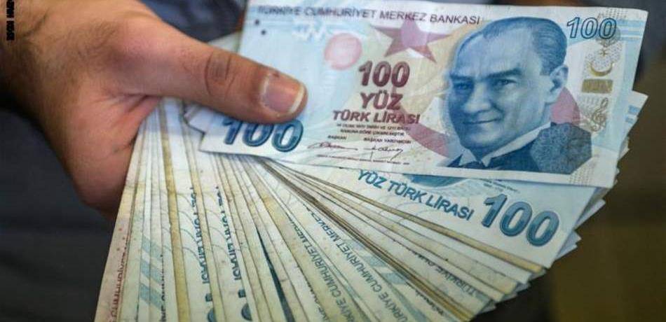 تركيا.. الليرة تتراجع بعد تحركات أميركية بشأن التجارة