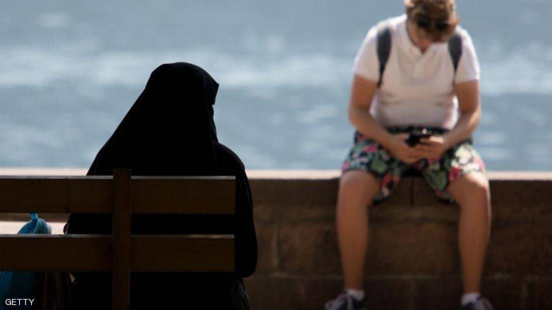 النمسا تقر مشروع "قانون منع ارتداء الحجاب" في المدارس