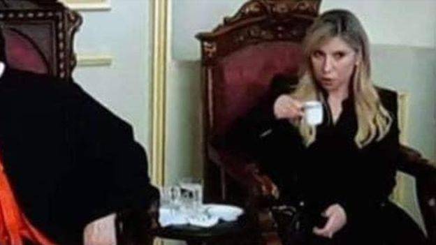 رولا الطبش: جدل بسبب شرب النائبة اللبنانية السنية القهوة في نهار رمضان