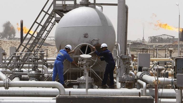 شركة نفط أميركية عملاقة تعلن إجلاء موظفيها من العراق