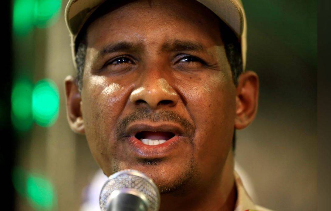 قائد سوداني يقول إن هدفه إجراء انتخابات ديمقراطية