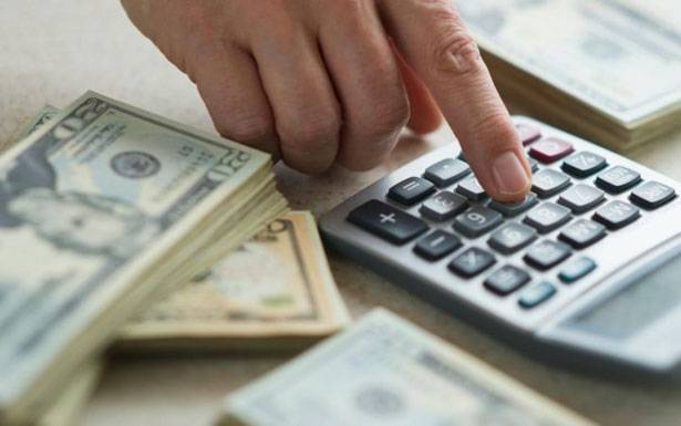 نسبة الاقتطاع من رواتب الوزراء والنواب لن تزيد عن 25% والضريبة على البنزين مستبعدة.