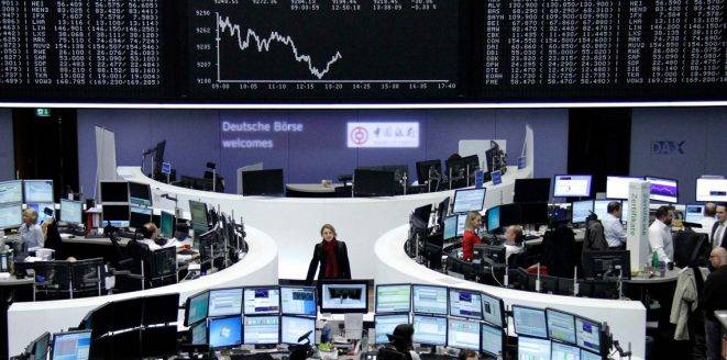 أسهم أوروبا تحت ضغط من صناع الرقائق ورايان إير ومخاوف التجارة