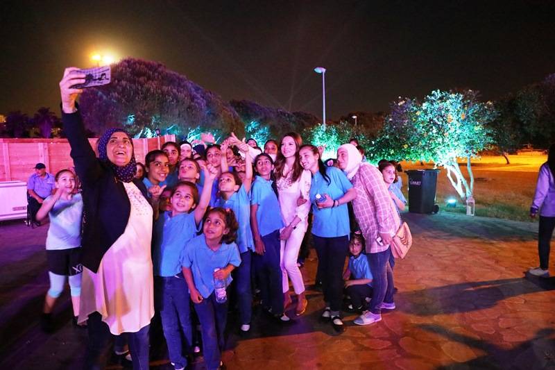خيرالله الصفدي شاركت في وجبة إفطار مع 250 طفلا من دور رعاية