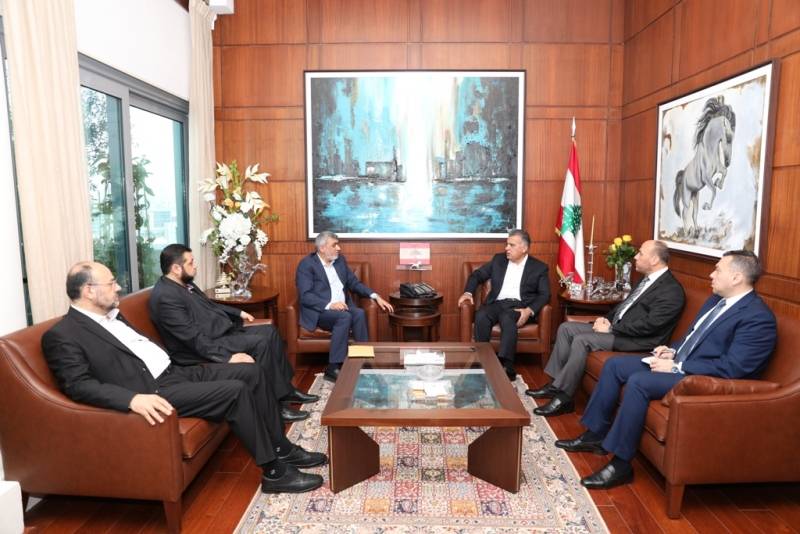 اللواء إبراهيم إستقبل وفدا من حركة حماس