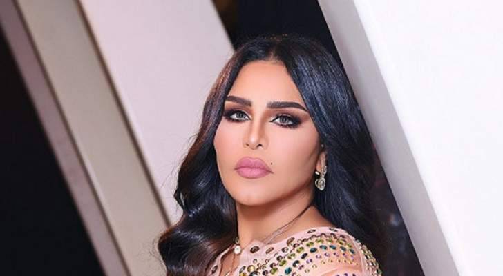 أحلام تنشر صورة قديمة لها بالحجاب