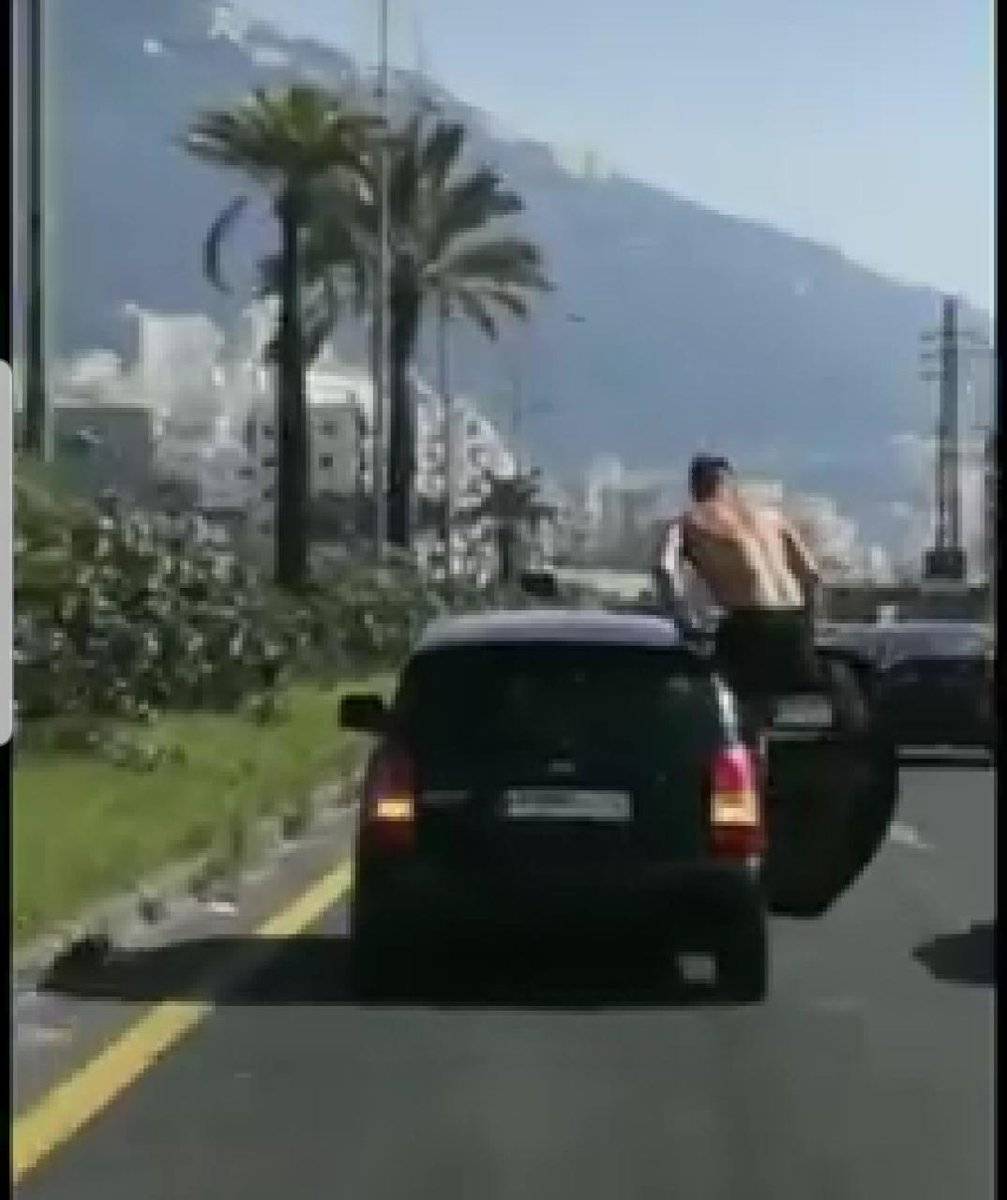 بعض عروضه "البهلوانية" مفرزة سير جونية تتحرك