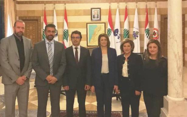 الحسن بحثت مع كتّاب العدل سبل التحقق

من صحة وثائق الأحوال الشخصيّة