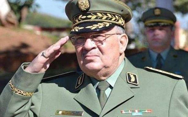 قائد الجيش الجزائري: الانتخابات أفضل سبيل للخروج من الأزمة